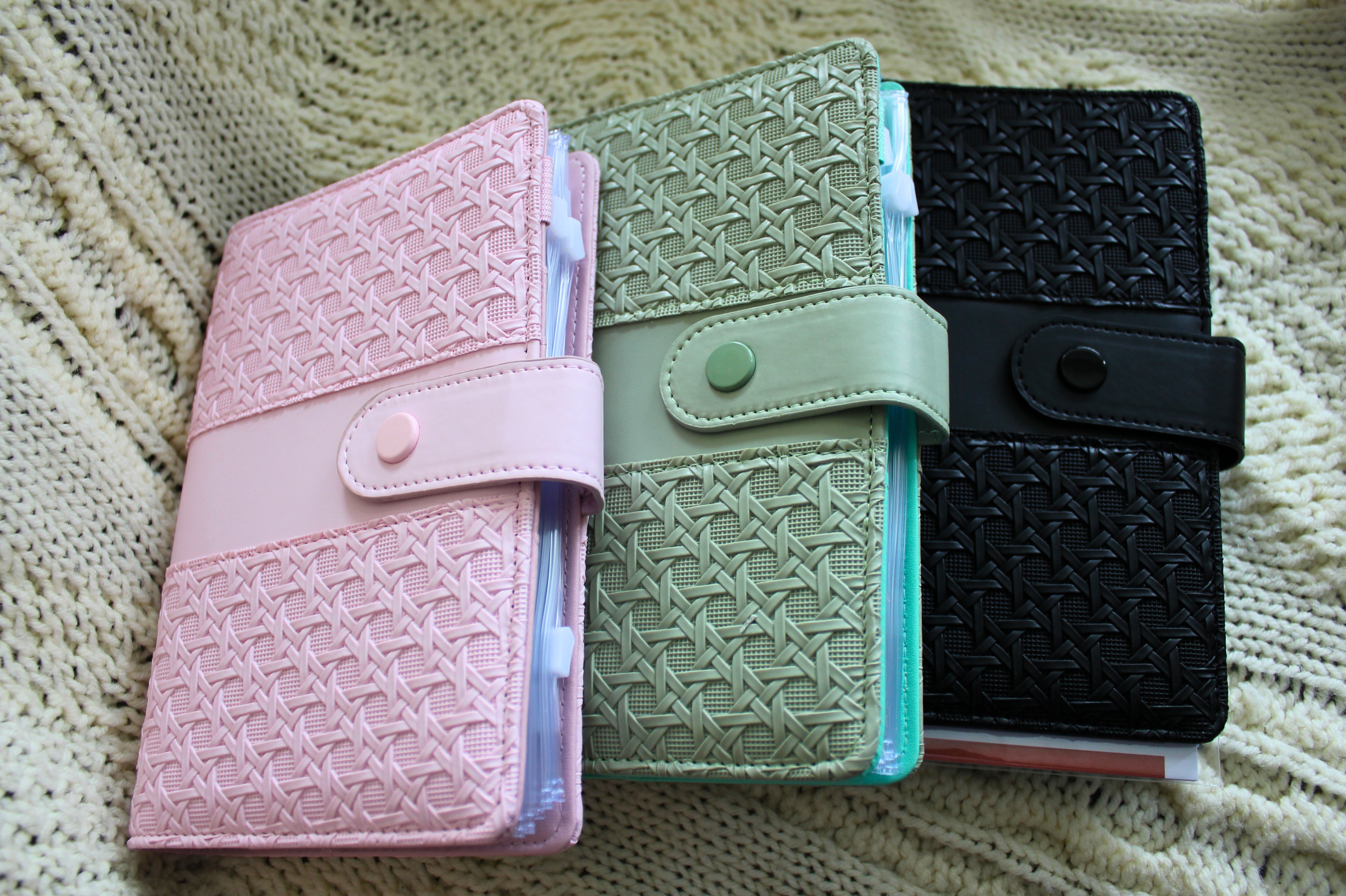 Green Texture Money Saving Binder